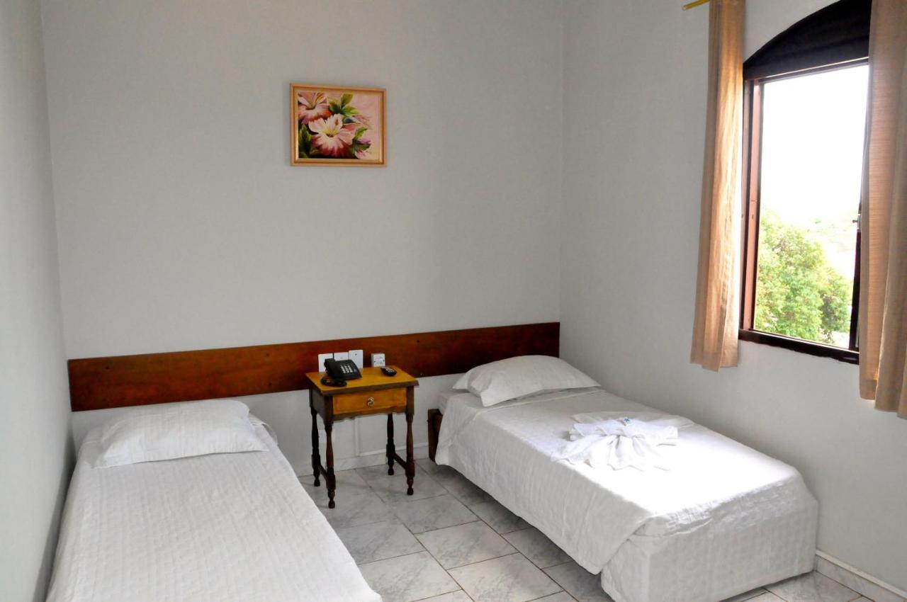 Hotel Cacula Лондріна Екстер'єр фото