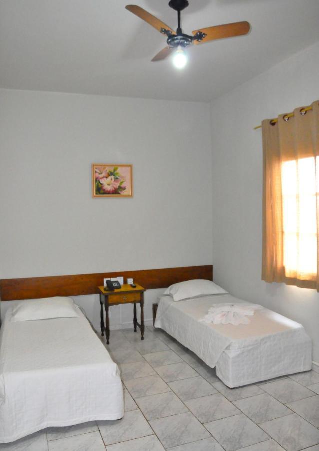 Hotel Cacula Лондріна Екстер'єр фото